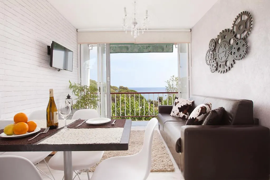 Apartment Beach Front Sant Pol location